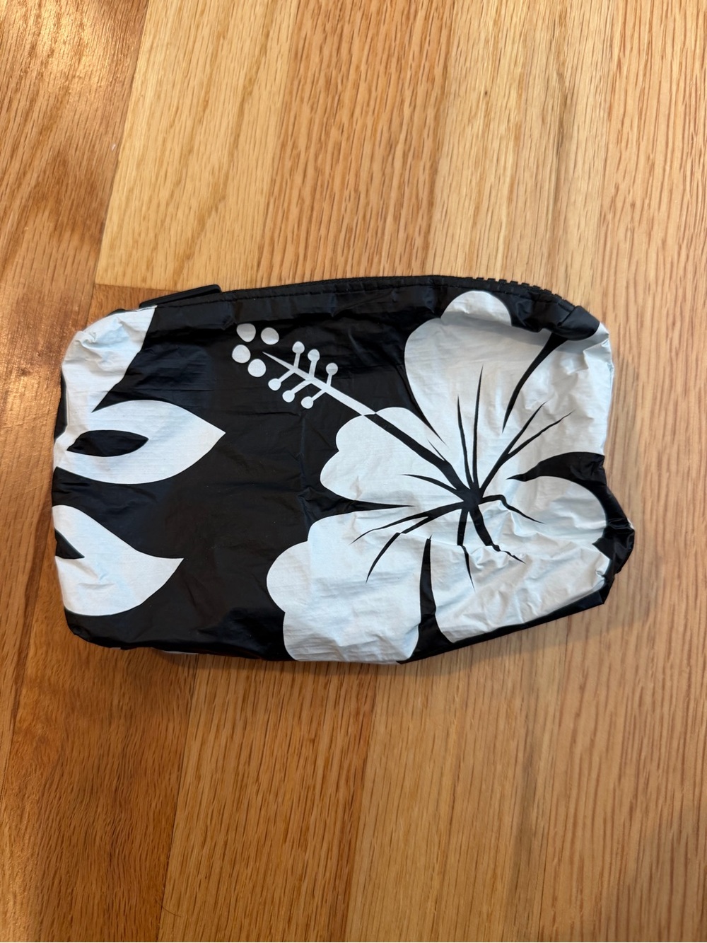 Aloha Collection Zip Pouch - Picture 2 of 3
